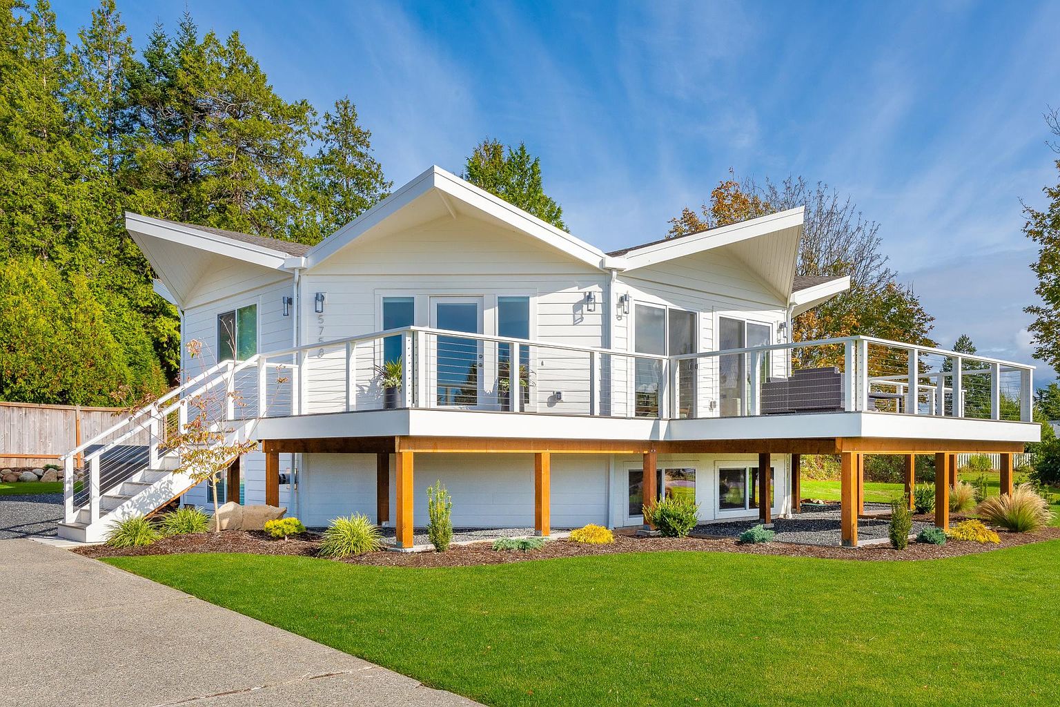 Starfish House in Birch Bay Village