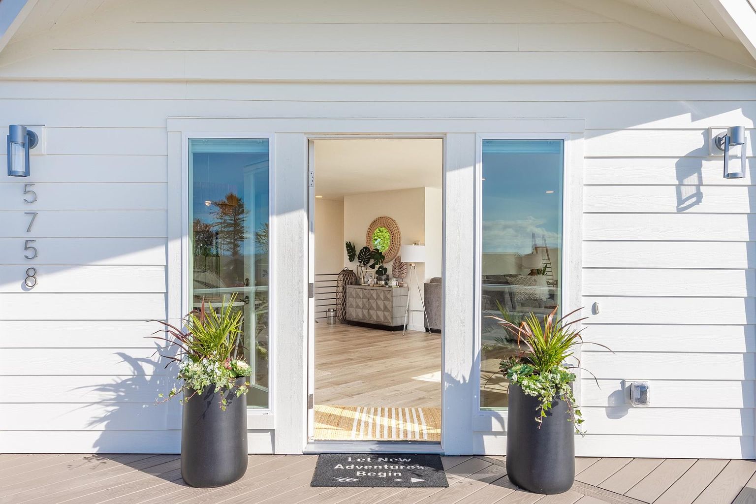 Entry and broad deck at Starfish House